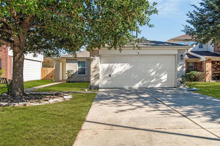 Property Photo:  29514 N Legends Bend Drive  TX 77386 