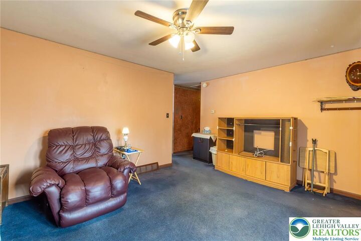 Property Photo:  2544 5th Street  PA 18020 
