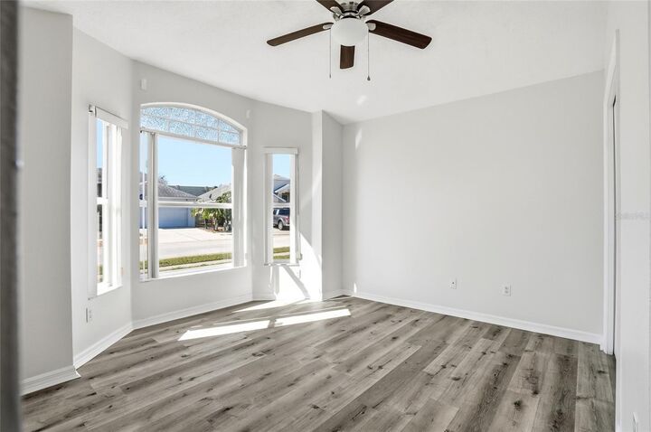 Property Photo:  206 Rochester Loop  FL 33897 