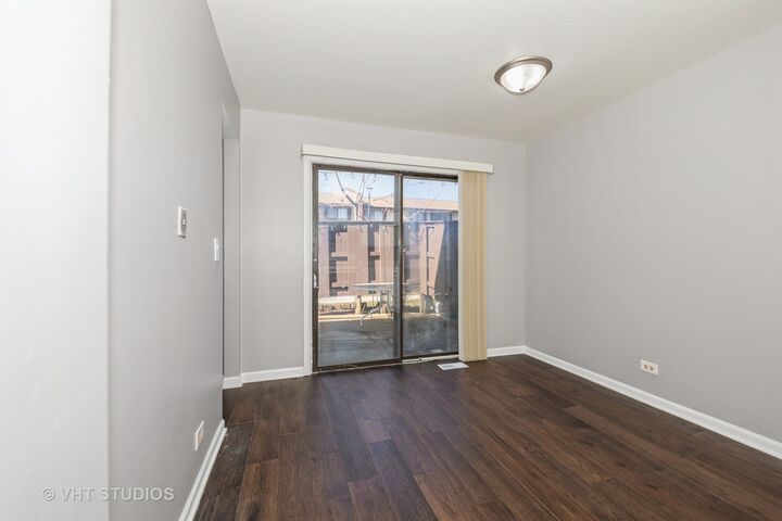 Property Photo:  10 Tower Court 10  IL 60516 