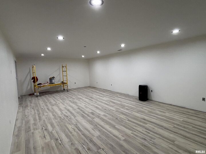 Property Photo:  1819 Zara  IA 52732 