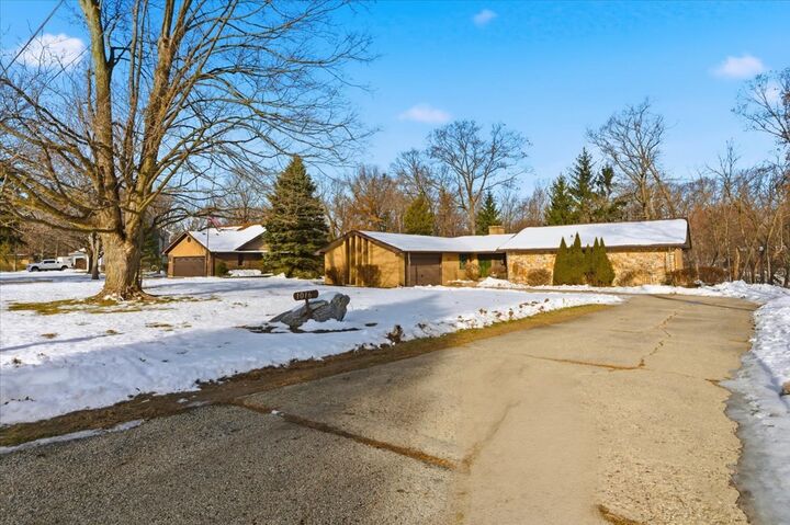 Property Photo: 10160 W Fairbanks Avenue IL 60099