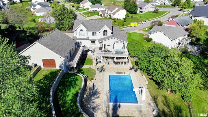 Property Photo:  539 34th Avenue N  IA 52732 