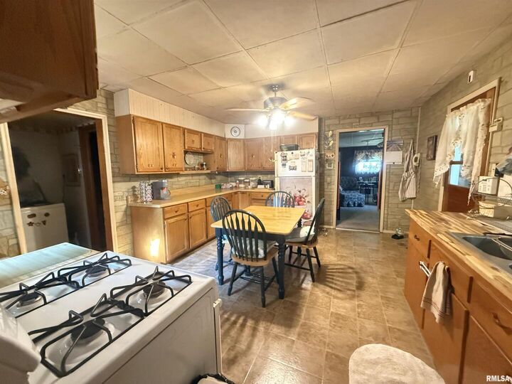 Property Photo:  401 N 23rd Street  IL 62948 