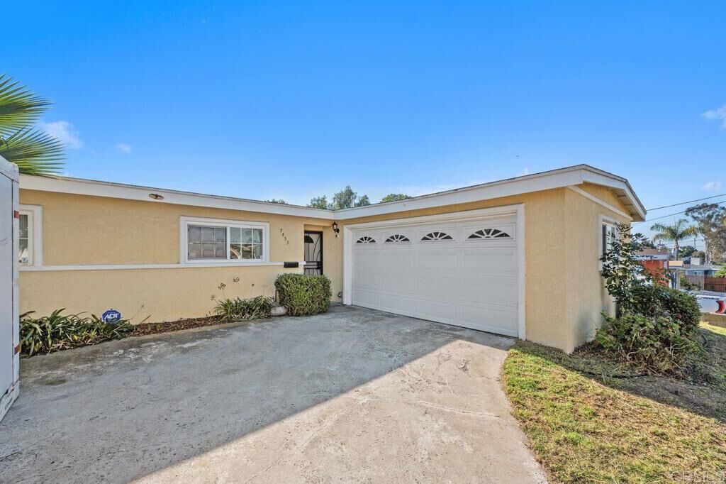 Property Photo: 7453 Guthrie Way CA 92114