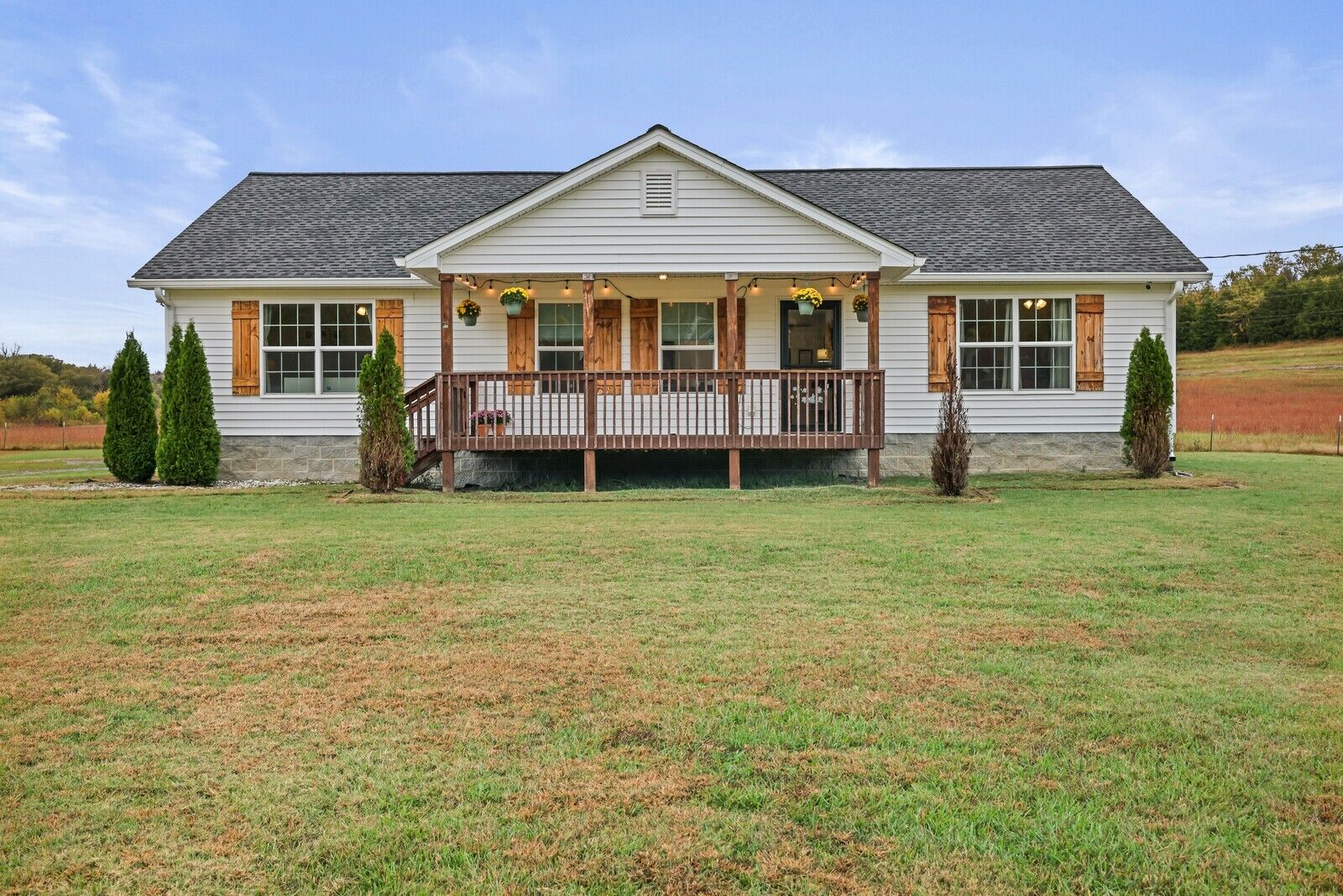 Property Photo:  890 W Main St  TN 37012 