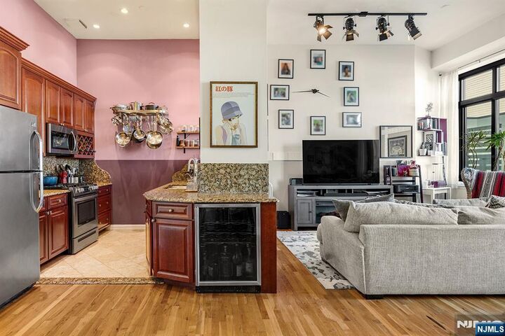 Property Photo:  518-536 Gregory Avenue C301  NJ 07086 