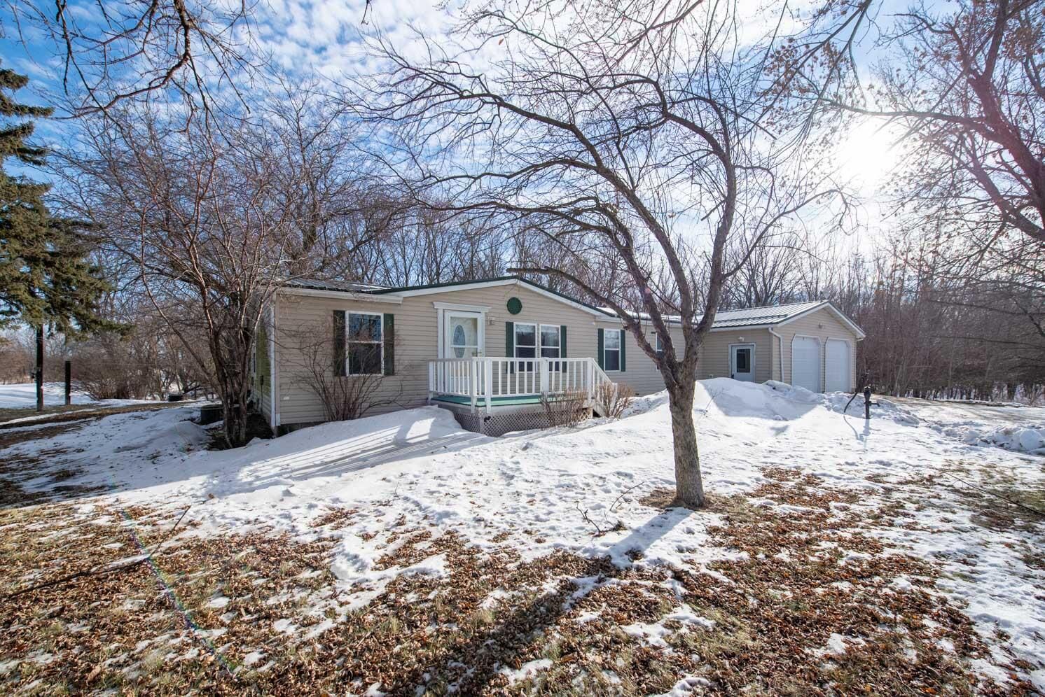 Property Photo: 37026 710th Avenue MN 56081