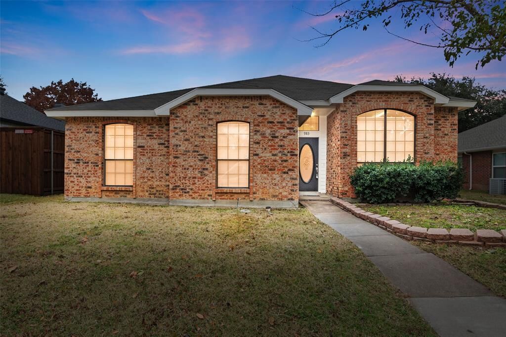 Property Photo: 983 Downey Drive TX 75067