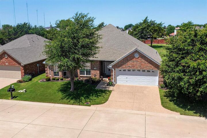 Property Photo:  1115 Cresthaven Drive 13  TX 75104 