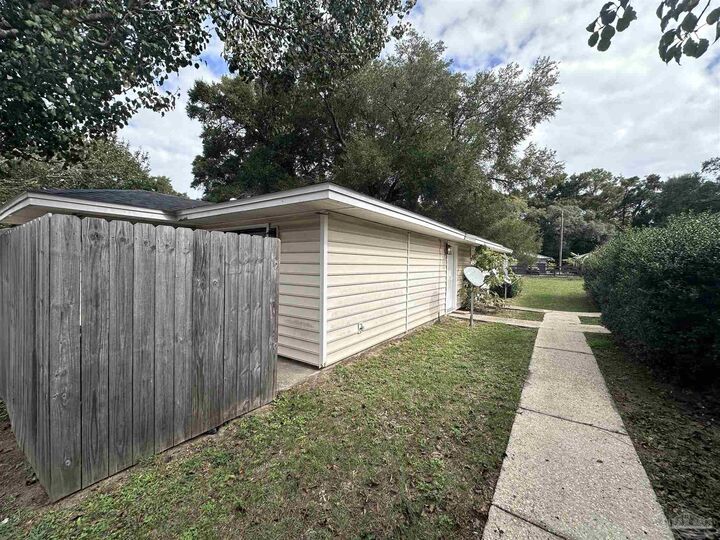 Property Photo: 7002 Lanier Dr 2 FL 32504