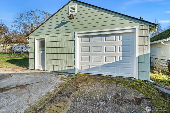 Property Photo: 3238 Robin Avenue WA 98310