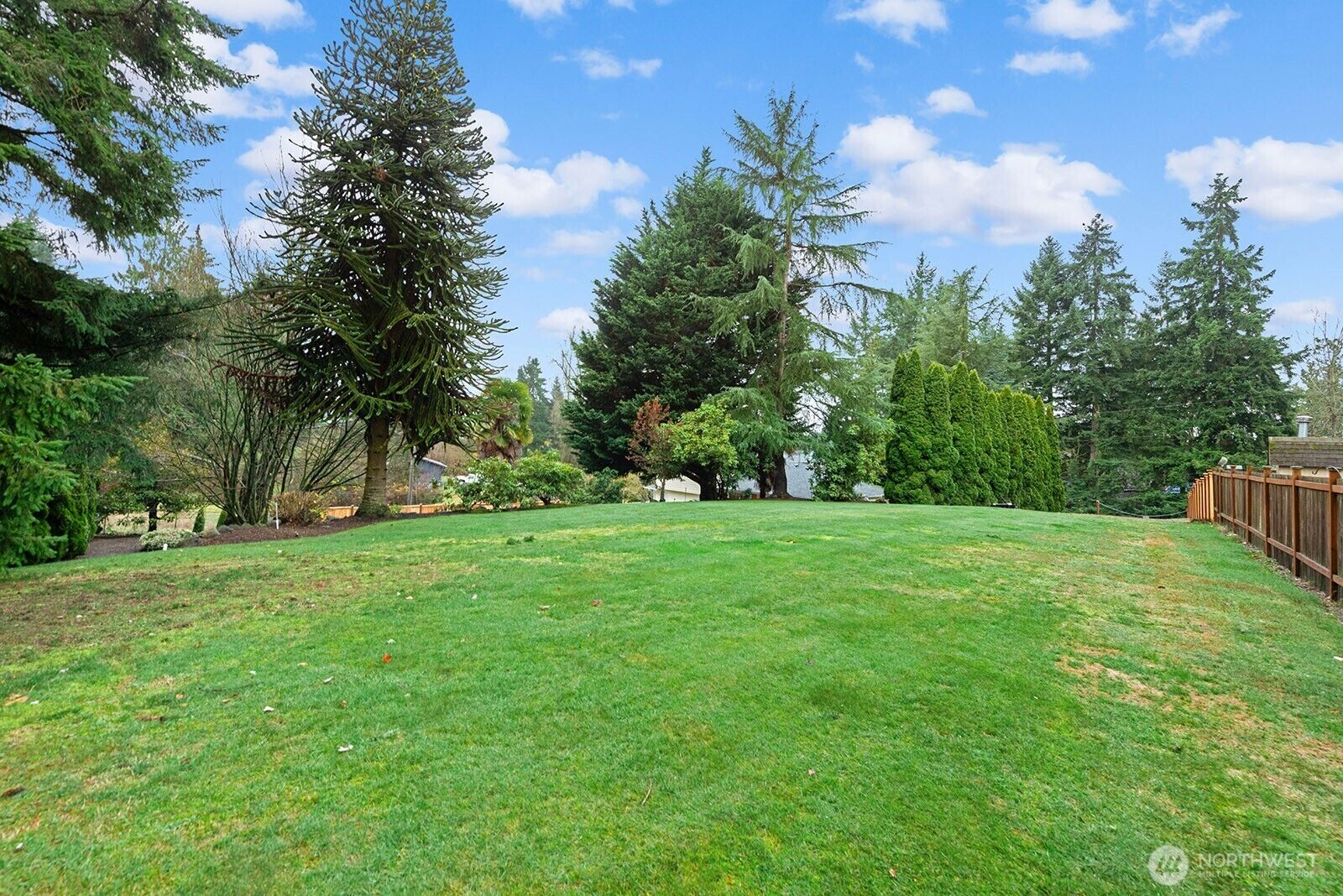 Property Photo: 17423 18th Avenue W WA 98037