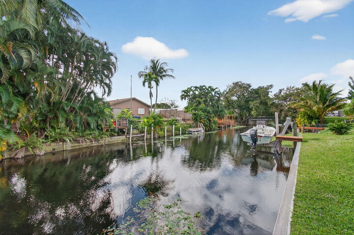 Property Photo:  1060 Old Boynton Road  FL 33426 