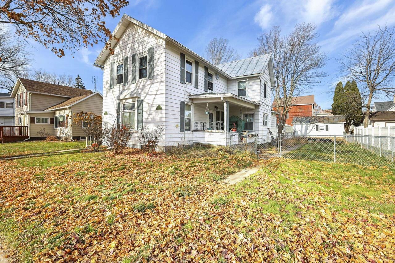 Property Photo:  320-322 3rd Avenue  WI 53913 