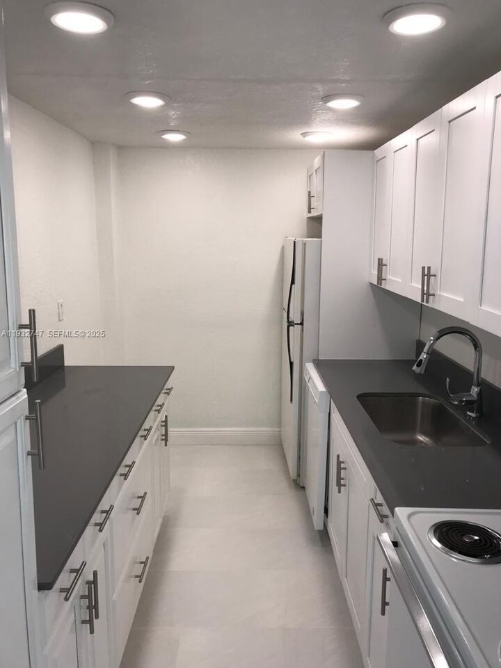 Property Photo:  1251 NE 108th St 705  FL 33161 