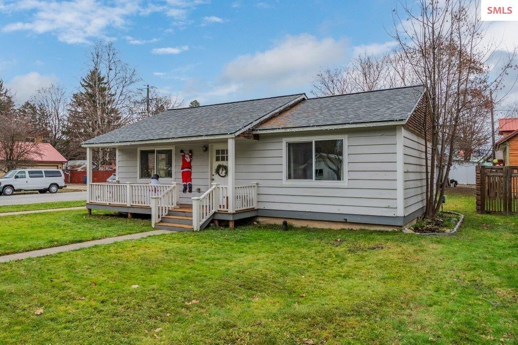 Property Photo:  522 N Boyer Avenue  ID 83864 