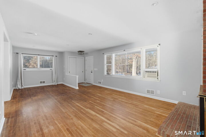 Property Photo:  95 Moravia Road  CT 06001 