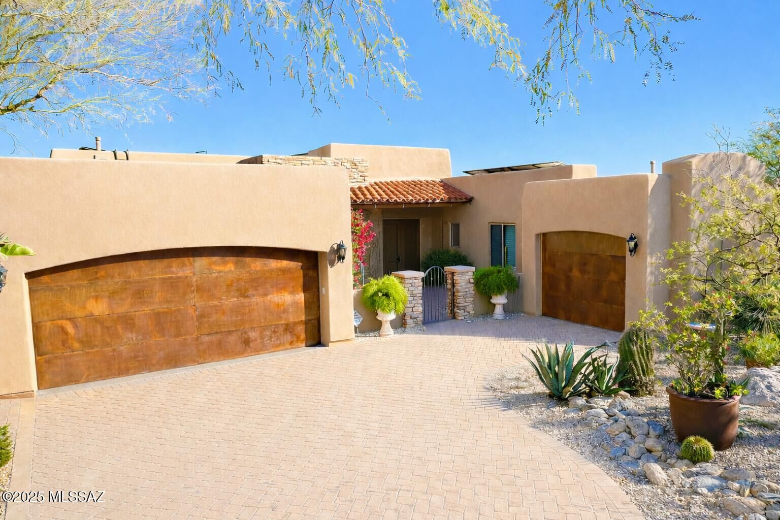 Property Photo:  6014 N Indian Trail  AZ 85750 