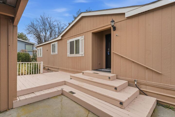 Property Photo: 3324 W 19th Ave Unit 138 WA 99338