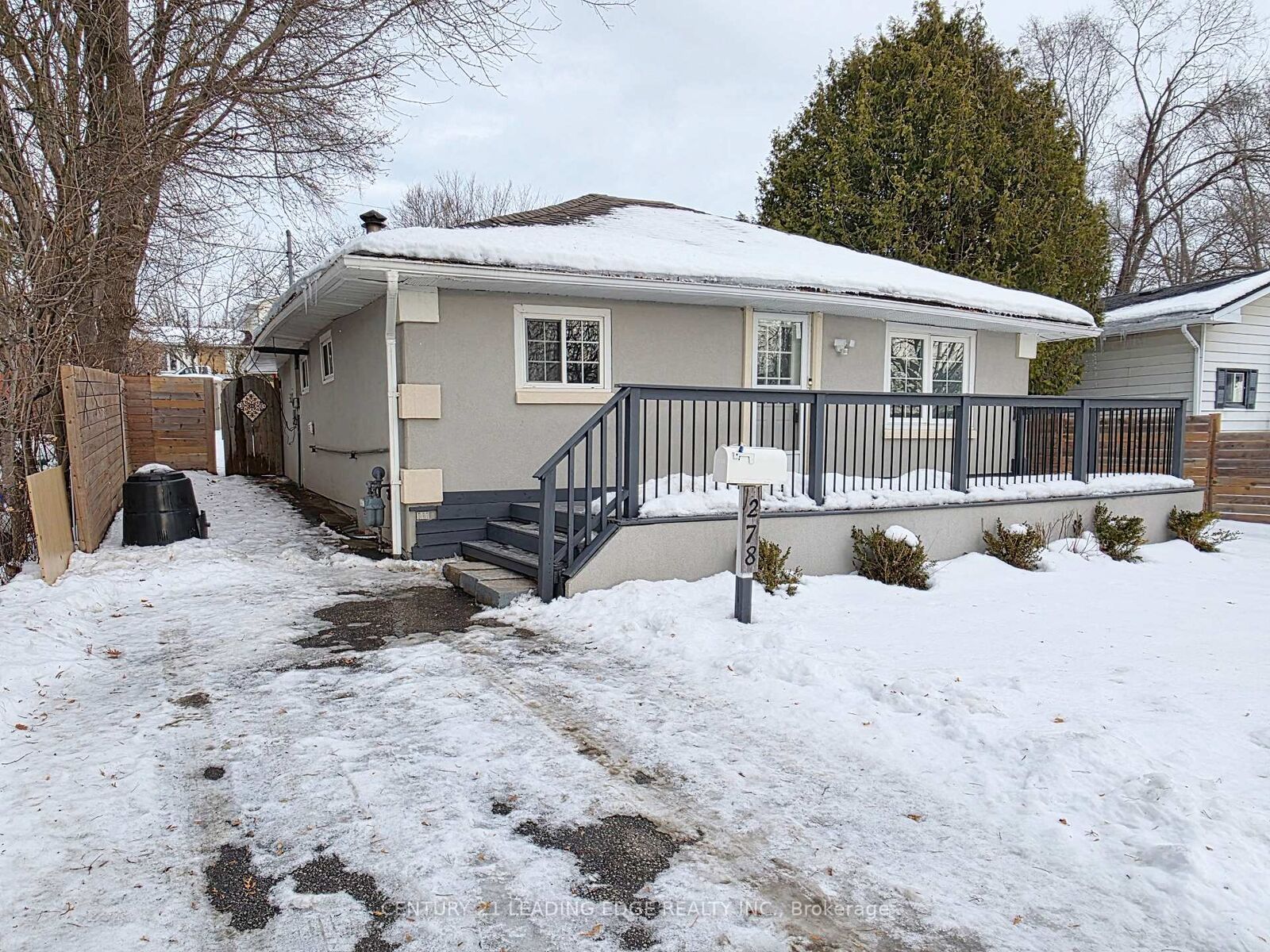 Property Photo:  278 Pasadena Drive  ON L4P 2Y9 