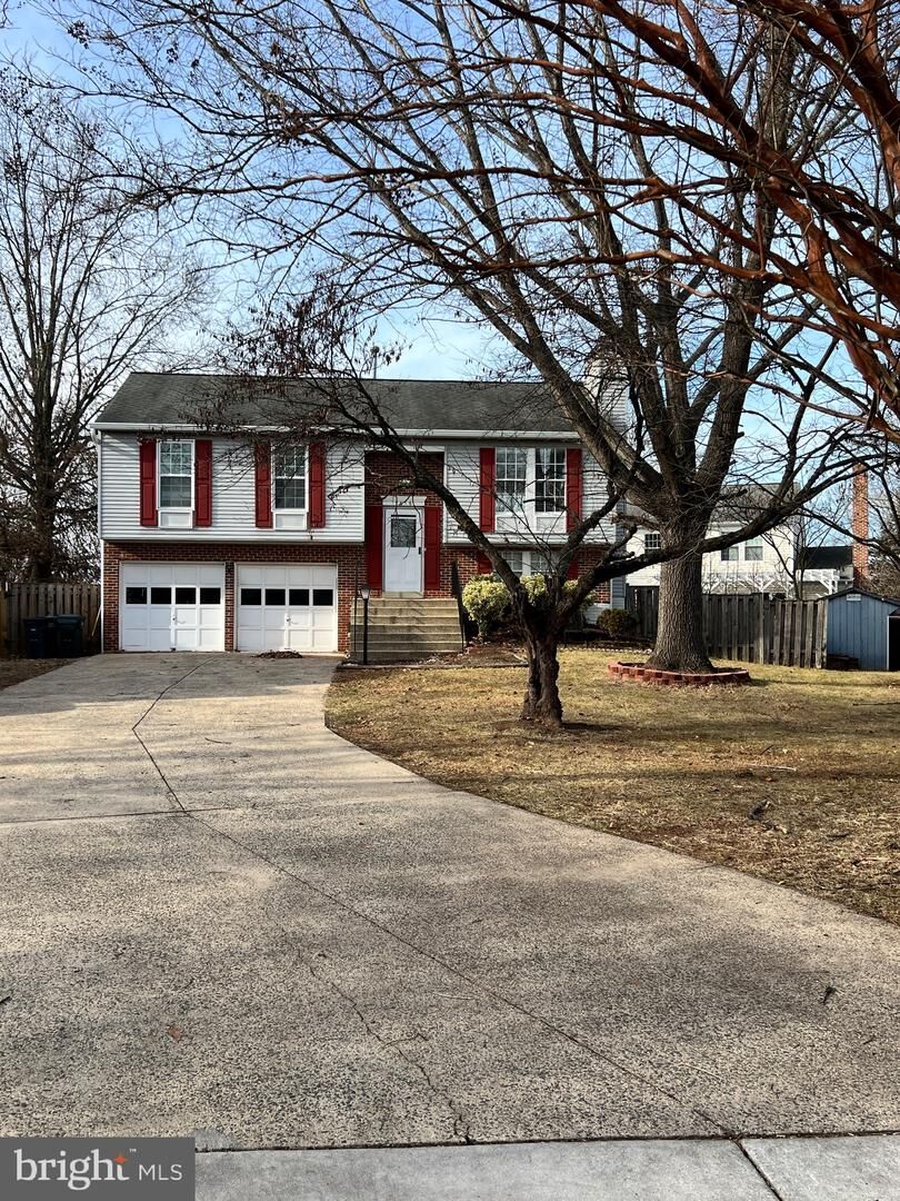 Property Photo:  7616 Croydon Place  VA 20109 