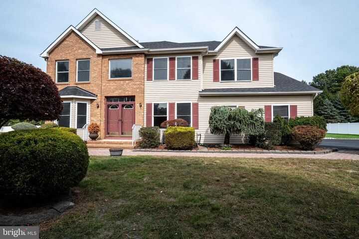 Property Photo:  27 Samantha Drive  NJ 08831 