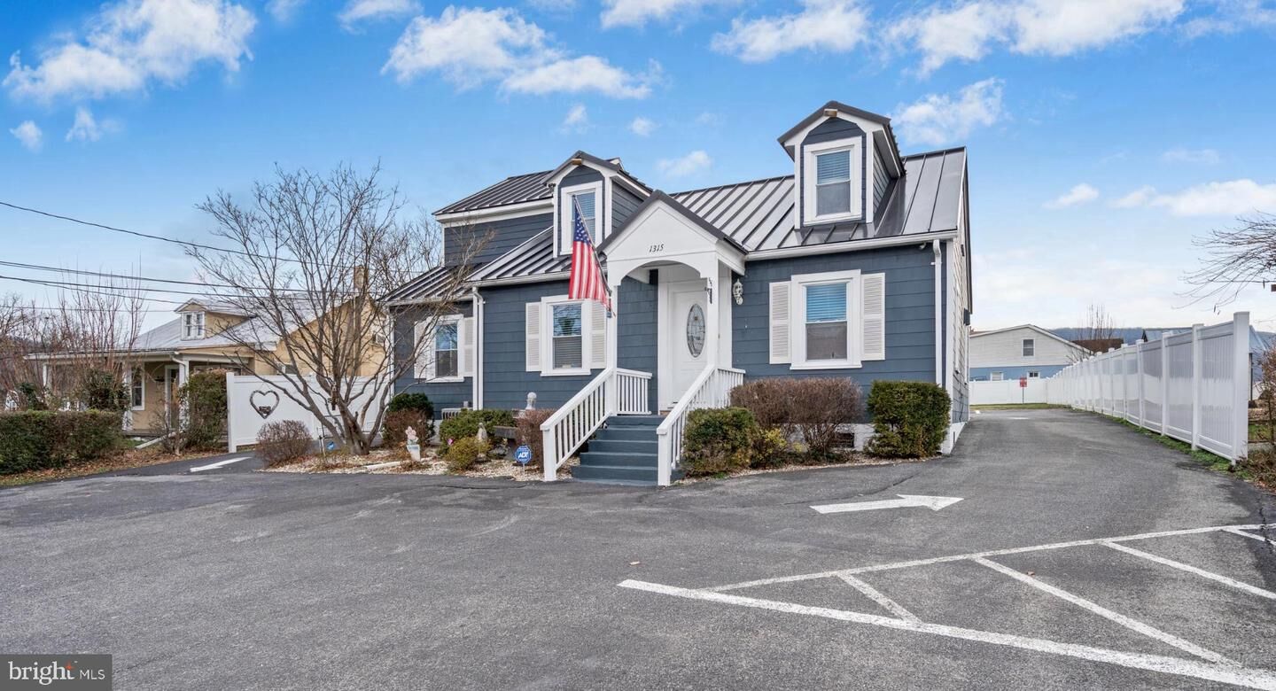 Property Photo:  1315 W Washington Street W  WV 25425 