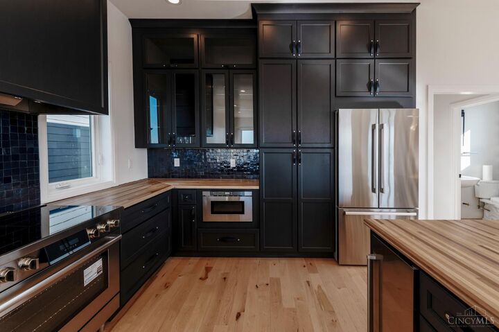 Property Photo: 257 St Peters Street OH 45226