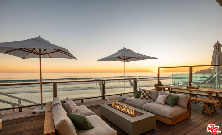 Property Photo:  31376 Broad Beach Rd  CA 90265 