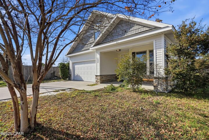 Property Photo: 511 Beth Street FL 32407