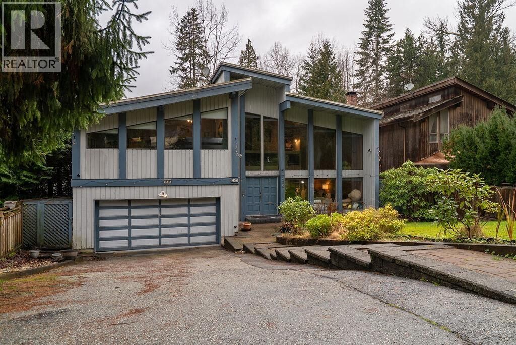 Photo de la propriété:  2525 Norcrest Court  BC V3J 1C7 