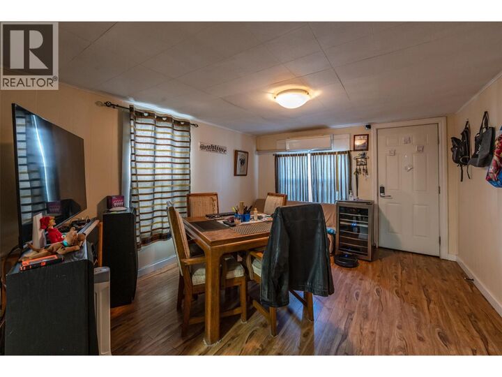 Property Photo: 463 Heales Avenue BC V2A 1G5