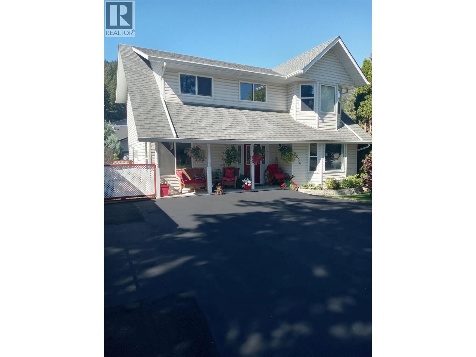 Property Photo:  2094 Saddleview Avenue  BC V0E 2G0 