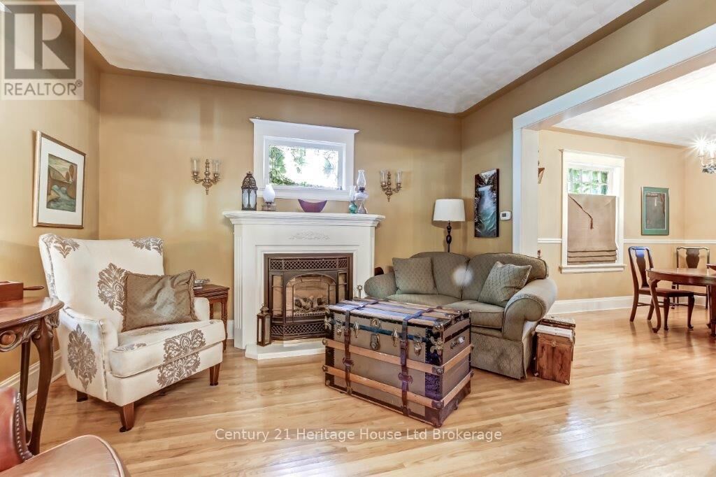 Property Photo:  230 Graham Street  ON N4S 6K7 