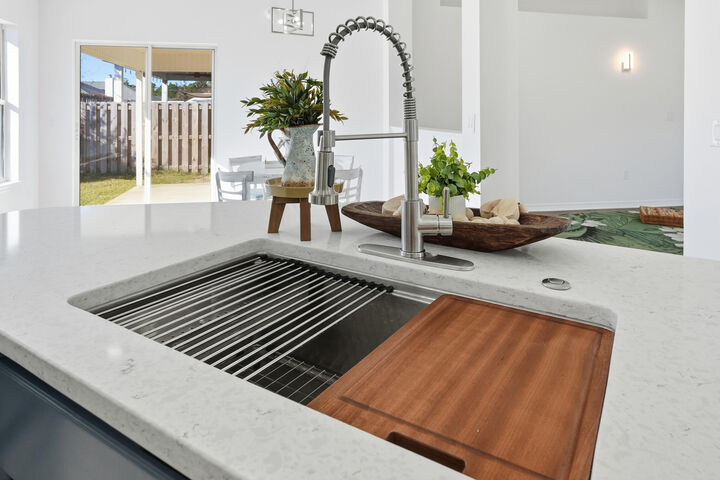 Property Photo: 1626 Fenwick Avenue FL 32547