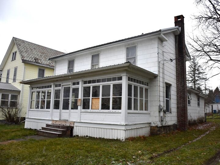 Property Photo:  573 Green Street  PA 16335 