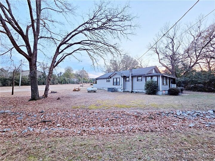 Property Photo:  406 E Jenkins Street  NC 28306 