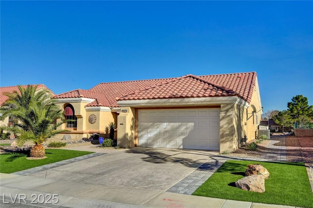 Property Photo: 2824 Golfside Drive NV 89134