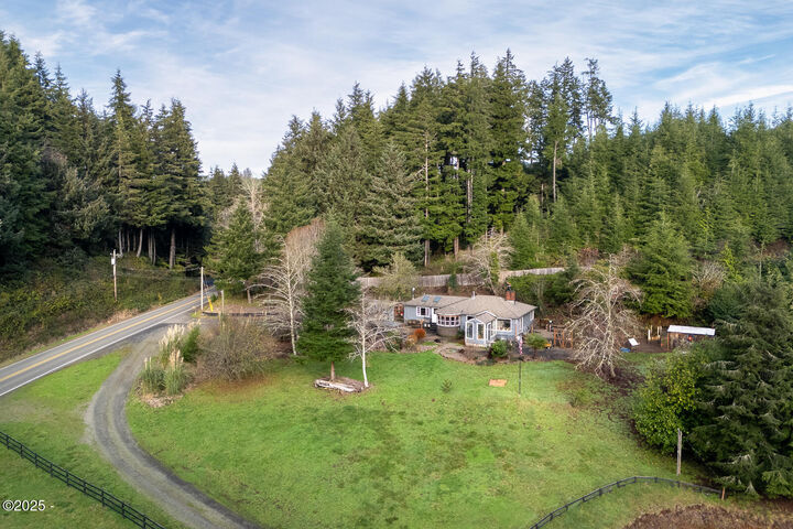 Property Photo:  381 S Anderson Creek Road  OR 97367 