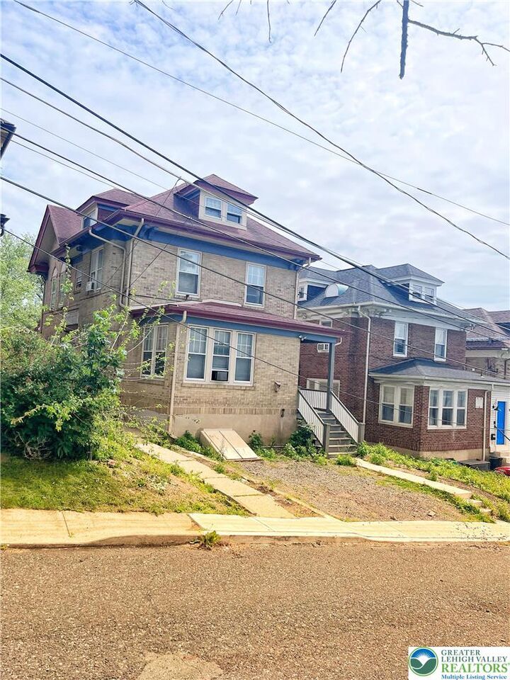 Property Photo:  1831 Hamilton  PA 18104 