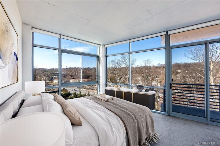 Property Photo:  250 S Central Park Avenue 3I  NY 10530 