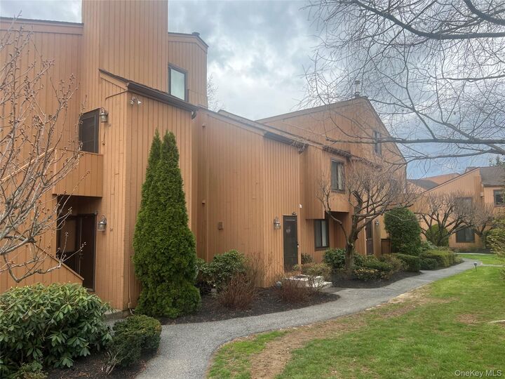 Property Photo:  56 Hudson View Hill  NY 10562 