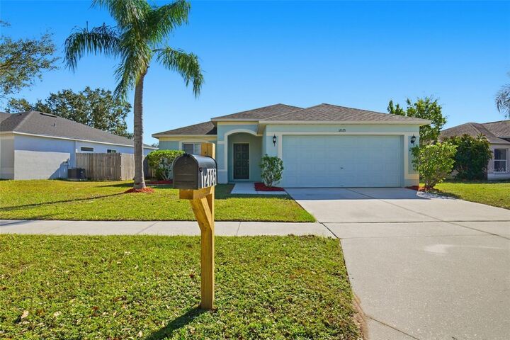 Property Photo:  12125 Buffington Lane  FL 33579 
