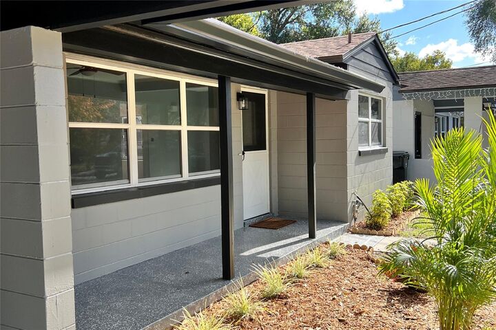 Property Photo: 113 S Glenwood Avenue FL 32803