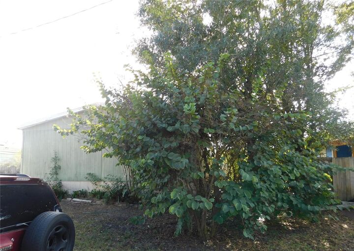 Property Photo:  2634 Sea Oats Circle N  FL 33815 