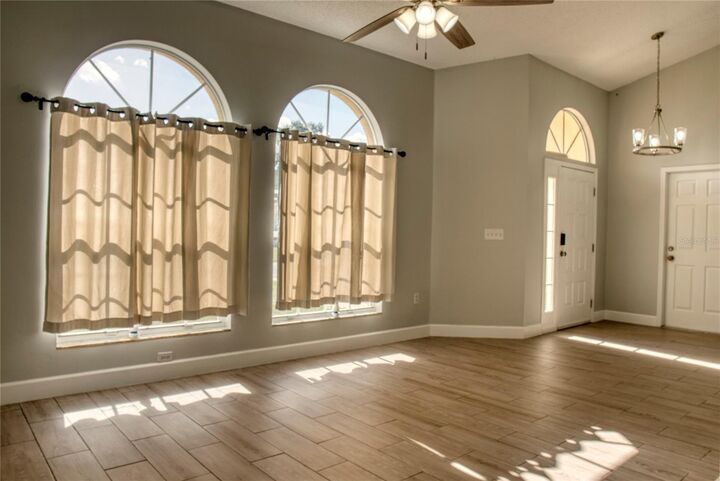 Property Photo:  1447 Kingston Way  FL 34744 