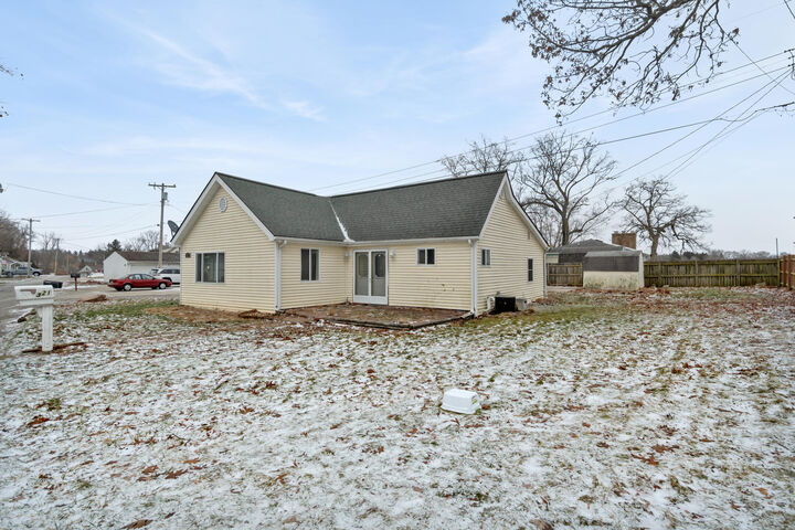 Property Photo:  321 Ackerson Lake Drive  MI 49201 