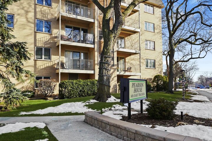 Property Photo:  1436 E Thacker Street 309  IL 60016 