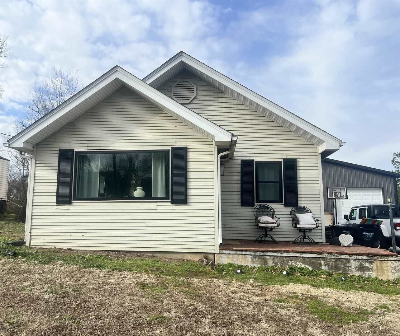 Property Photo: 601 N 6th Street IL 62995